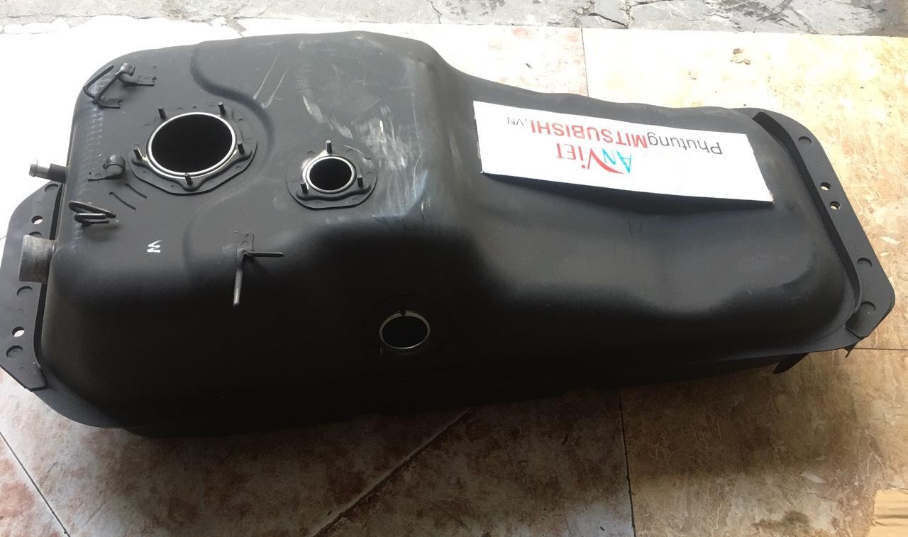 Bình xăng sử dụng cho xe Mitsubishi Jolie - Hàng nhập khẩu chính ngạch MR135333