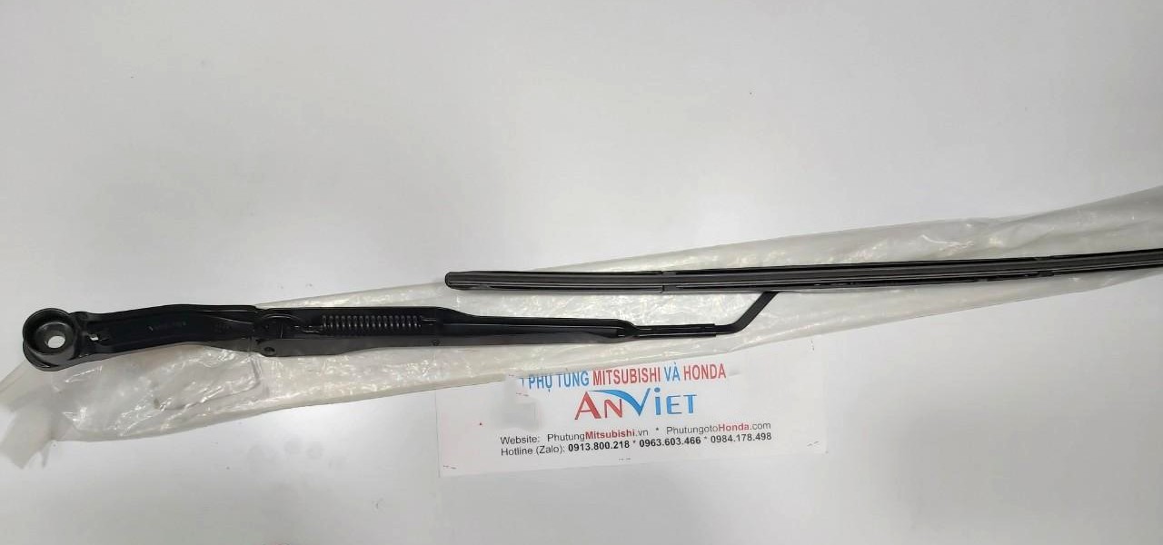Cần gạt mưa sử dụng cho xe Mitsubishi Outlander - Hàng nhập khẩu chính ngạch 8250A586-8250A57