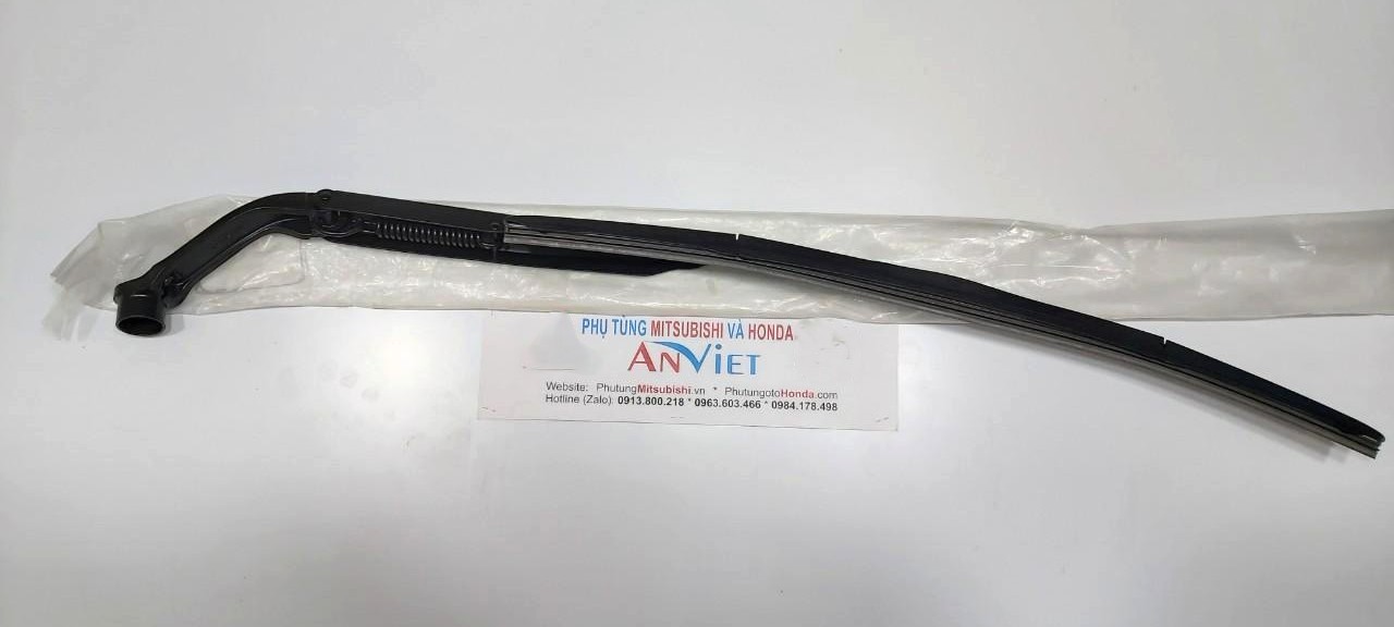 Cần gạt mưa sử dụng cho xe Mitsubishi Outlander - Hàng nhập khẩu chính ngạch 8250A586-8250A57