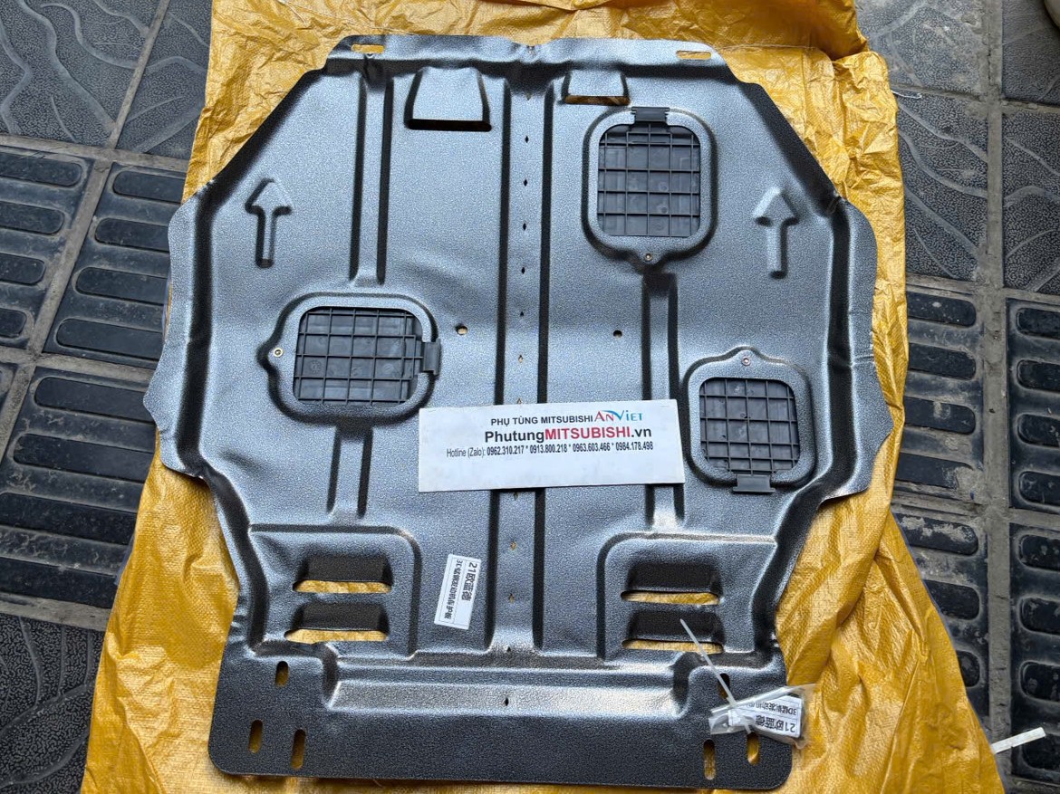 Chắn bùn gầm máy sử dụng cho xe Mitsubishi Outlander 5370B864