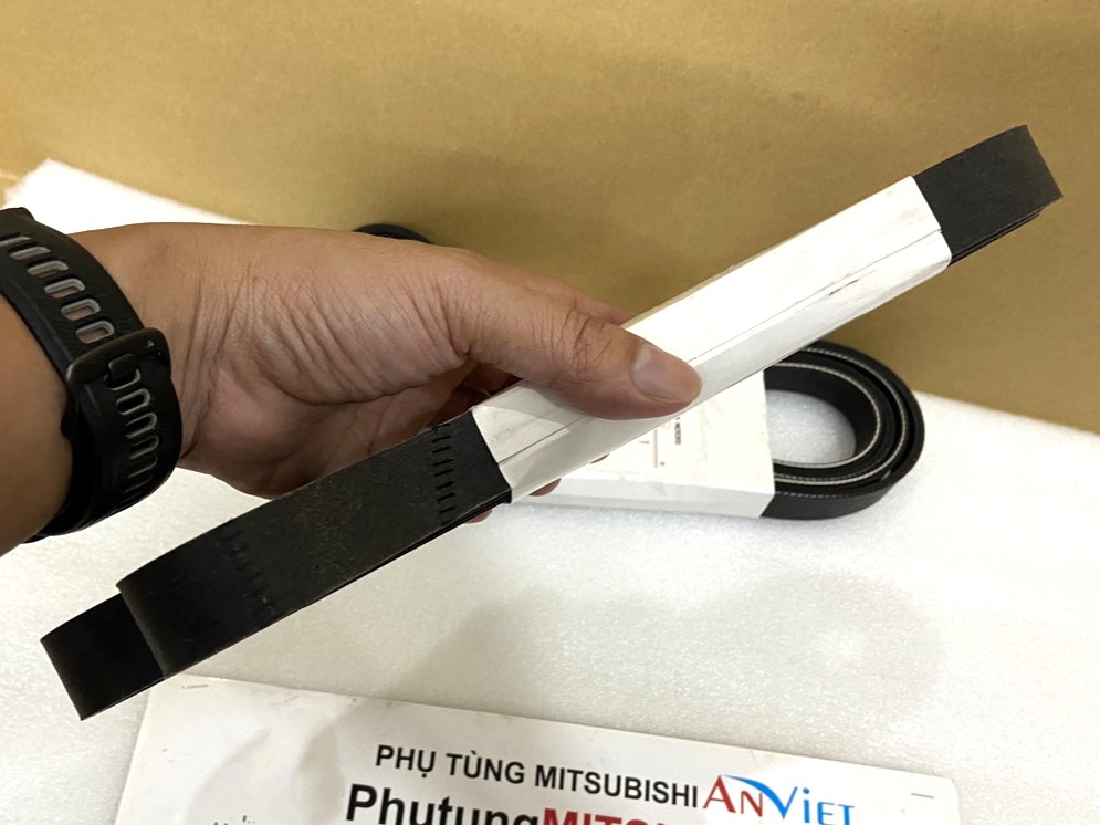 Dây curoa tổng, dây bơm nước sử dụng cho xe Mitsubishi Outlander - Hàng nhập khẩu chính ngạch 1340A150
