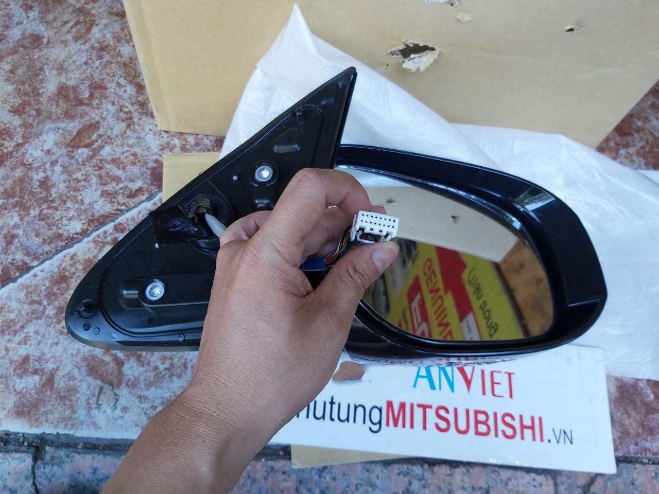 Gương chiếu hậu sử dụng cho xe Outlander - Hàng nhập khẩu chính ngạch 7632A793 - 7632A794