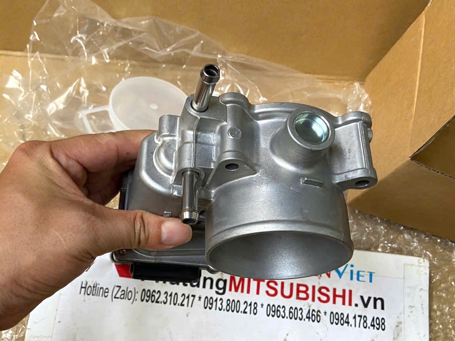 Cụm bướm ga, cổ ga, Họng ga sử dụng cho xe Pajero Ngân hàng V93, Pajero Sport - Hàng nhập khẩu chính ngạch