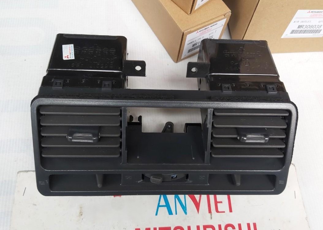 Cửa gió điều hòa sử dụng cho xe Pajero - Hàng nhập khẩu chính ngạch