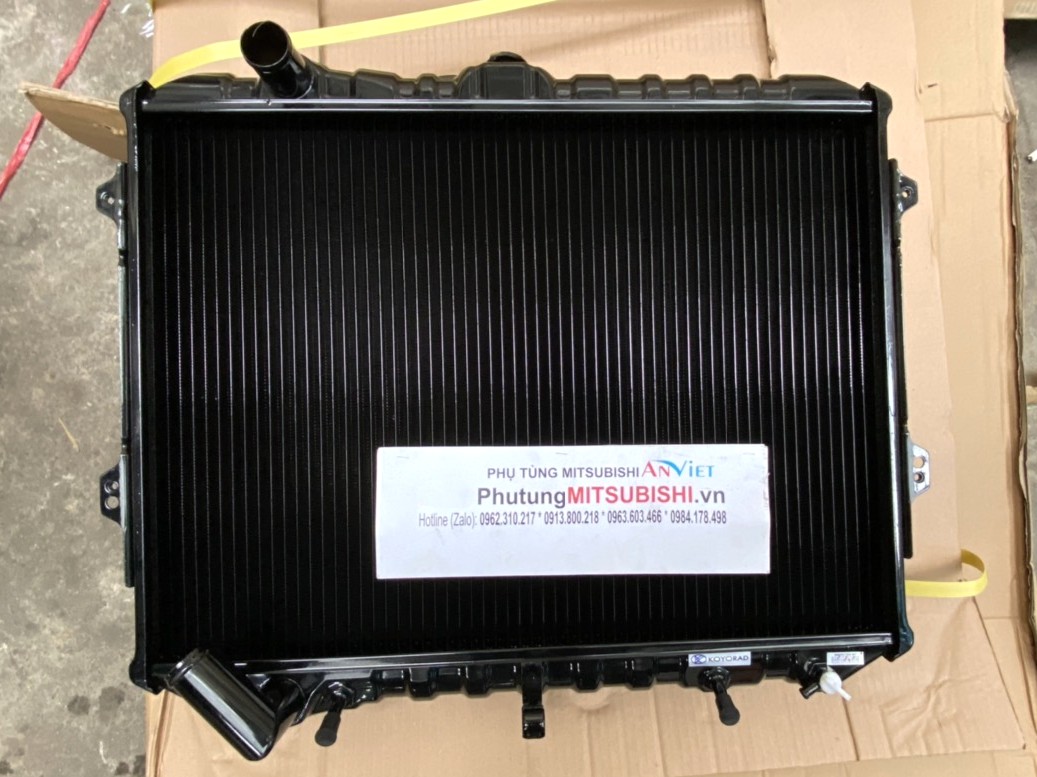 Két nước sử dụng cho xe Pajero V6-3000, V33, V43 - Hàng nhập khẩu chính ngạch
