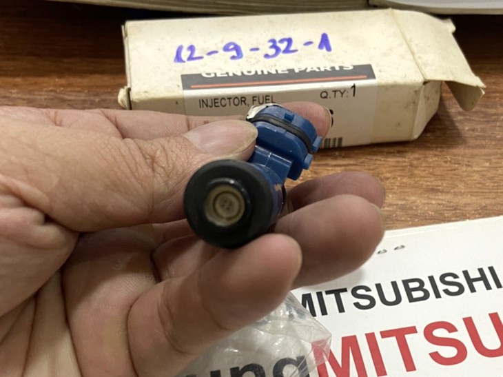 Vòi phun xăng, Kim phun nhiên liệu sử dụng cho xe Pajero V6-3000, V33, V43 - Hàng nhập khẩu chính ngạch