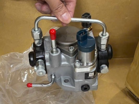 Bơm cao áp dầu nhiên liệu sử dụng cho xe Triton 2016-2018 1460A097