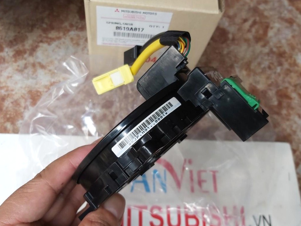Cáp còi sử dụng cho xe Triton - Hàng nhập khẩu chính ngạch