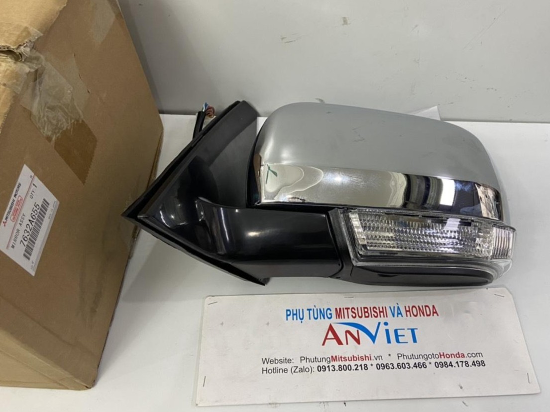 Gương chiếu hậu sử dụng cho xe Pajero V93 - Hàng nhập khẩu chính ngạch