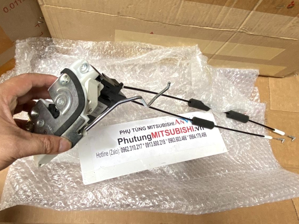 Khóa ngậm cửa xe sử dụng cho Triton - Hàng nhập khẩu chính ngạch