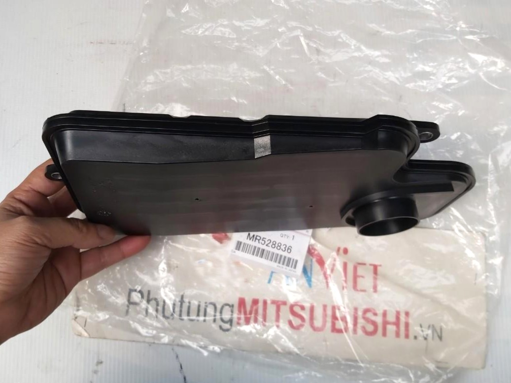 Lọc dầu hộp số sử dụng cho xe Triton 2010-2014 - Hàng nhập khẩu chính ngạch