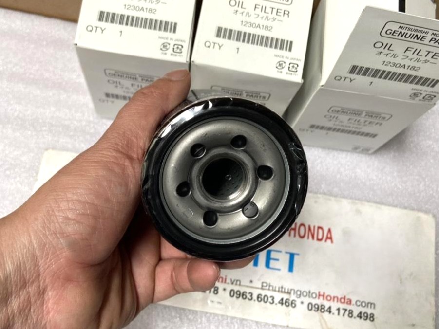 Lọc dầu nhớt động cơ sử dụng cho xe Triton 2018-2022 - Hàng nhập khẩu chính ngạch
