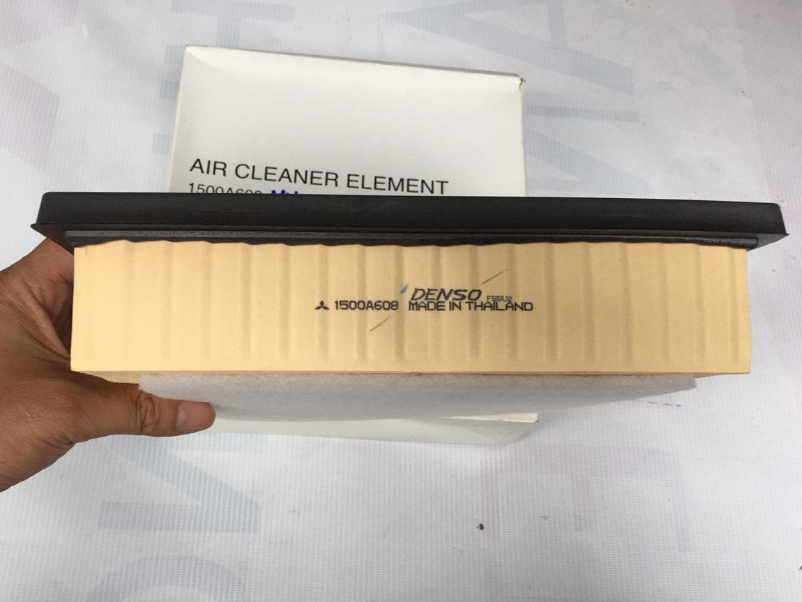 Lọc gió động cơ sử dụng cho xe Pajero Sport - Hàng nhập khẩu chính ngạch