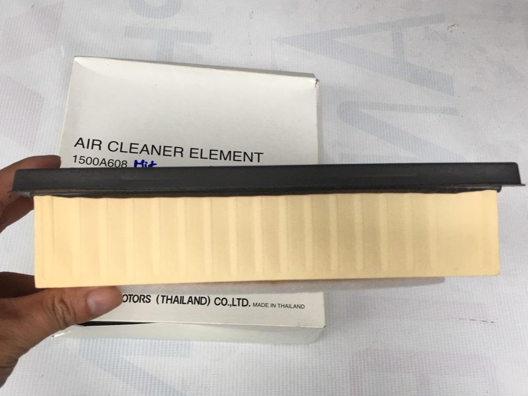 Lọc gió động cơ sử dụng cho xe Pajero Sport - Hàng nhập khẩu chính ngạch