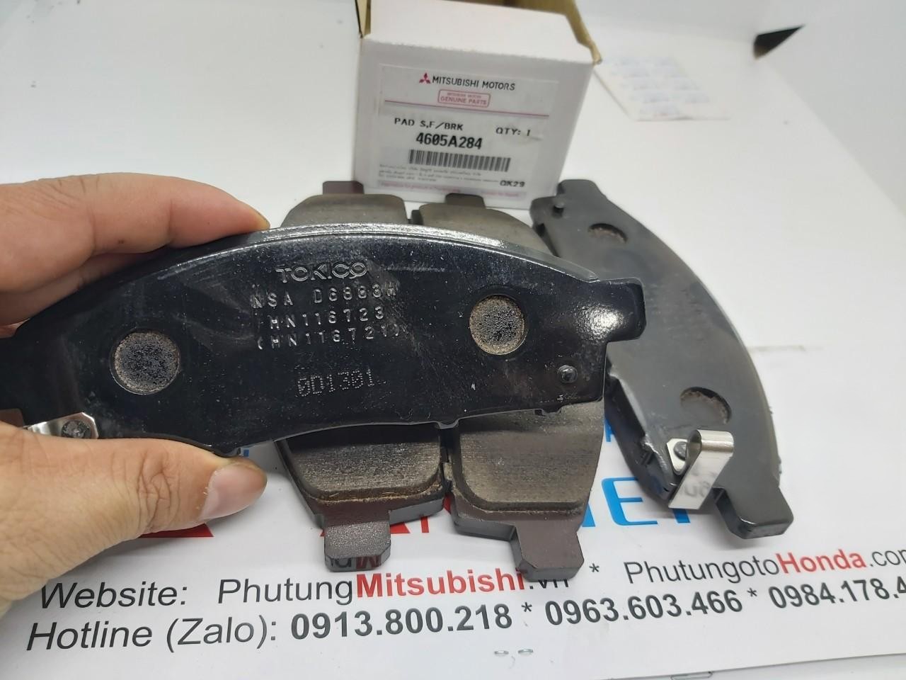 Má phanh trước, Bố thắng trước sử dụng cho xe Triton và Pajero Sport - Hàng nhập khẩu chính ngạch 4605A284