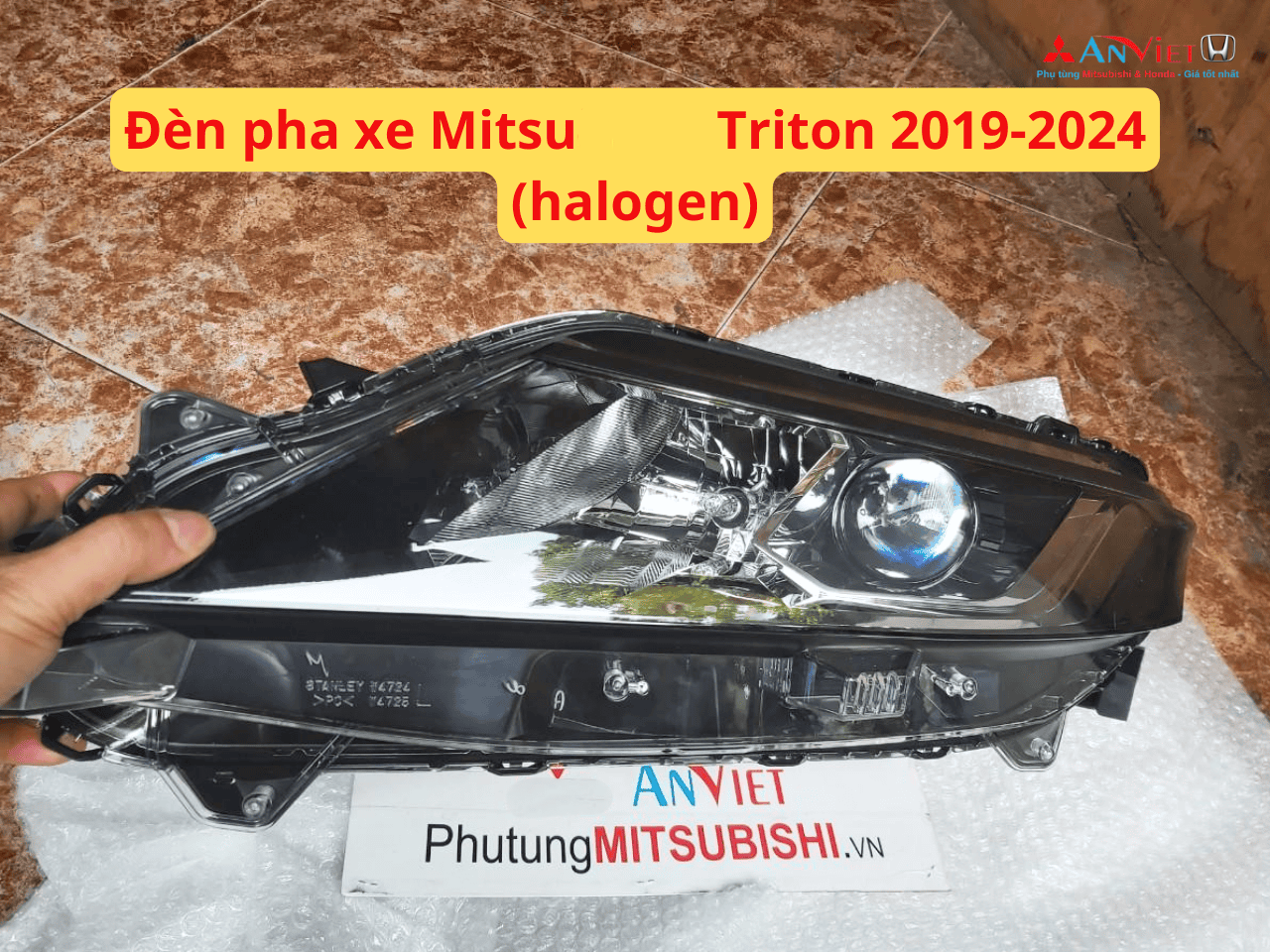 Vỏ Đèn pha sử dụng cho xe Triton - Hàng nhập khẩu chính ngạch