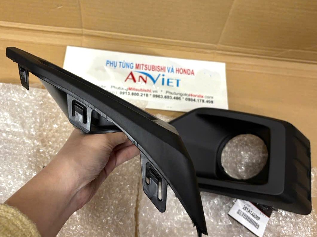 Ốp đèn gầm, Ốp đèn sương mù dùng cho xe Triton 2024-2026 | DEKOSHI DK-261A1A020P, DK-261A0A020P | 261A1A020P, 261A0A020P