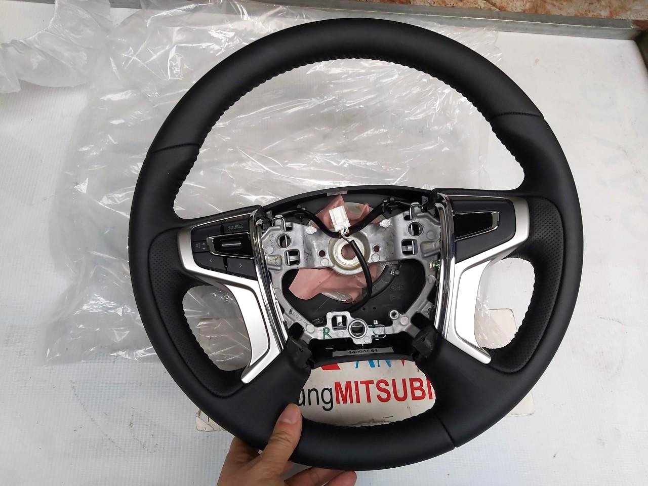 V&ocirc; lăng sử dụng cho xe Triton