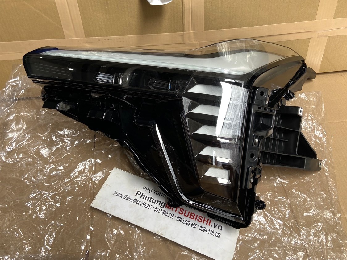 Đèn pha xe sử dụng cho Mitsubishi XForce - Hàng nhập khẩu chính ngạch 26010B000P 26060B000P