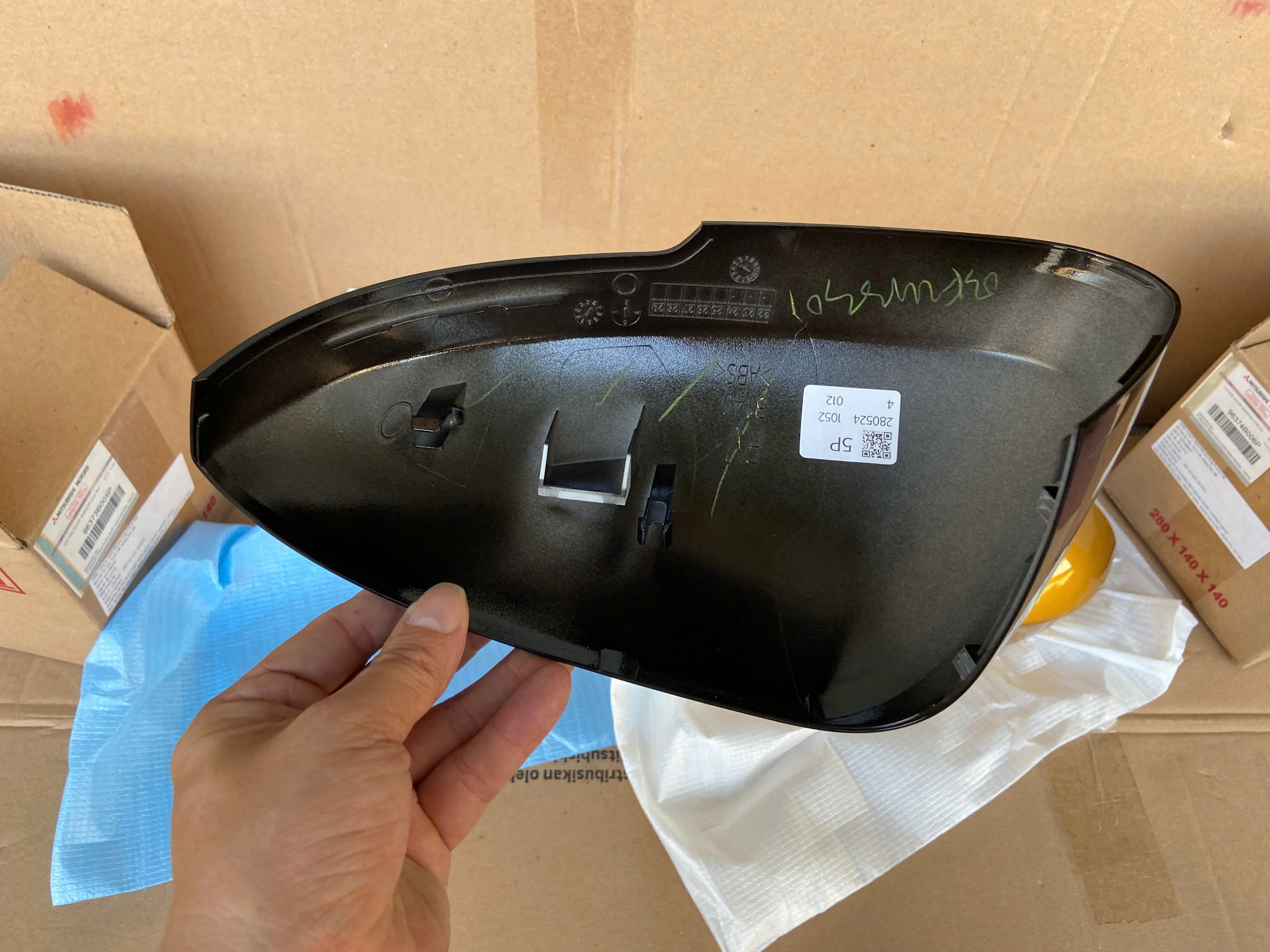 Ốp gương, gáo gương sử dụng cho xe Mitsubishi XForce - Hàng nhập khẩu chính ngạch 96373B006P 96374B006P