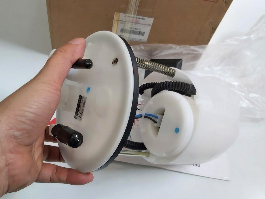 Bơm xăng sử dụng cho xe Xpander - Hàng nhập khẩu chính ngạch 1760A715, 1760A609