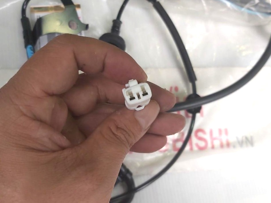 Cảm biến ABS sử dụng cho xe Mitsubishi Xpander - Hàng nhập khẩu chính ngạch 4670B267, 4670B268, 4670B269, 4670B270