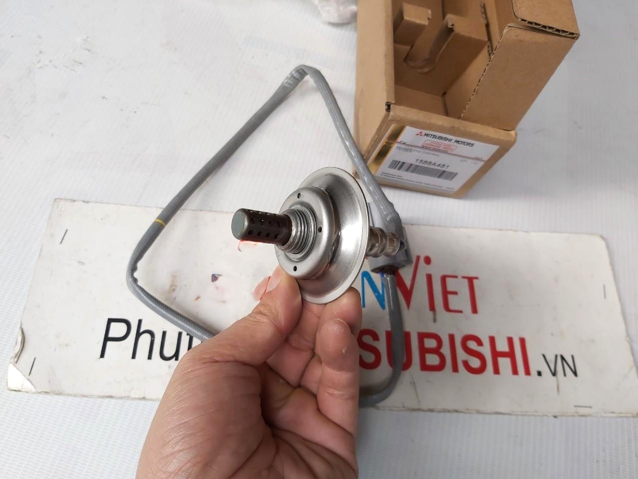 Cảm biến oxy (oxi), Cảm biến khí xả sử dụng cho xe Mitsubishi Xpander và Xpander Cross có mũ - Hàng nhập khẩu chính ngạch