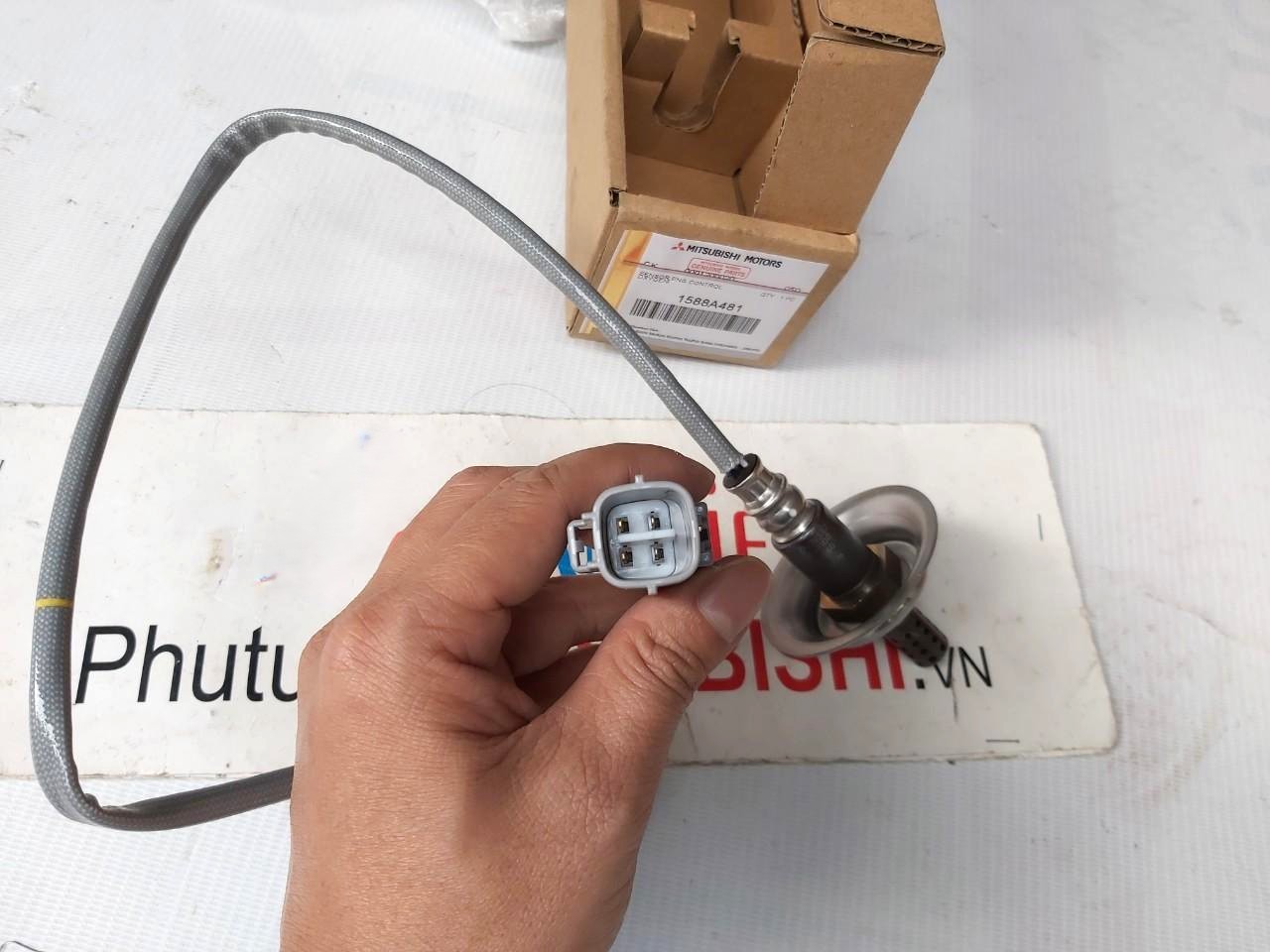 Cảm biến oxy (oxi), Cảm biến khí xả sử dụng cho xe Mitsubishi Xpander và Xpander Cross có mũ - Hàng nhập khẩu chính ngạch