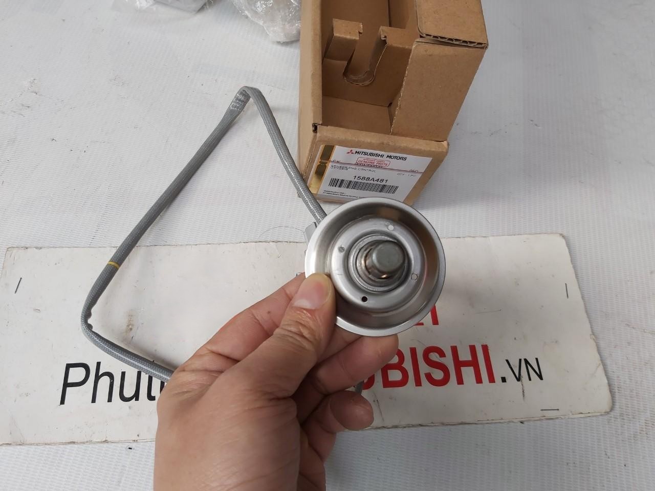 Cảm biến oxy (oxi), Cảm biến khí xả sử dụng cho xe Mitsubishi Xpander và Xpander Cross có mũ - Hàng nhập khẩu chính ngạch
