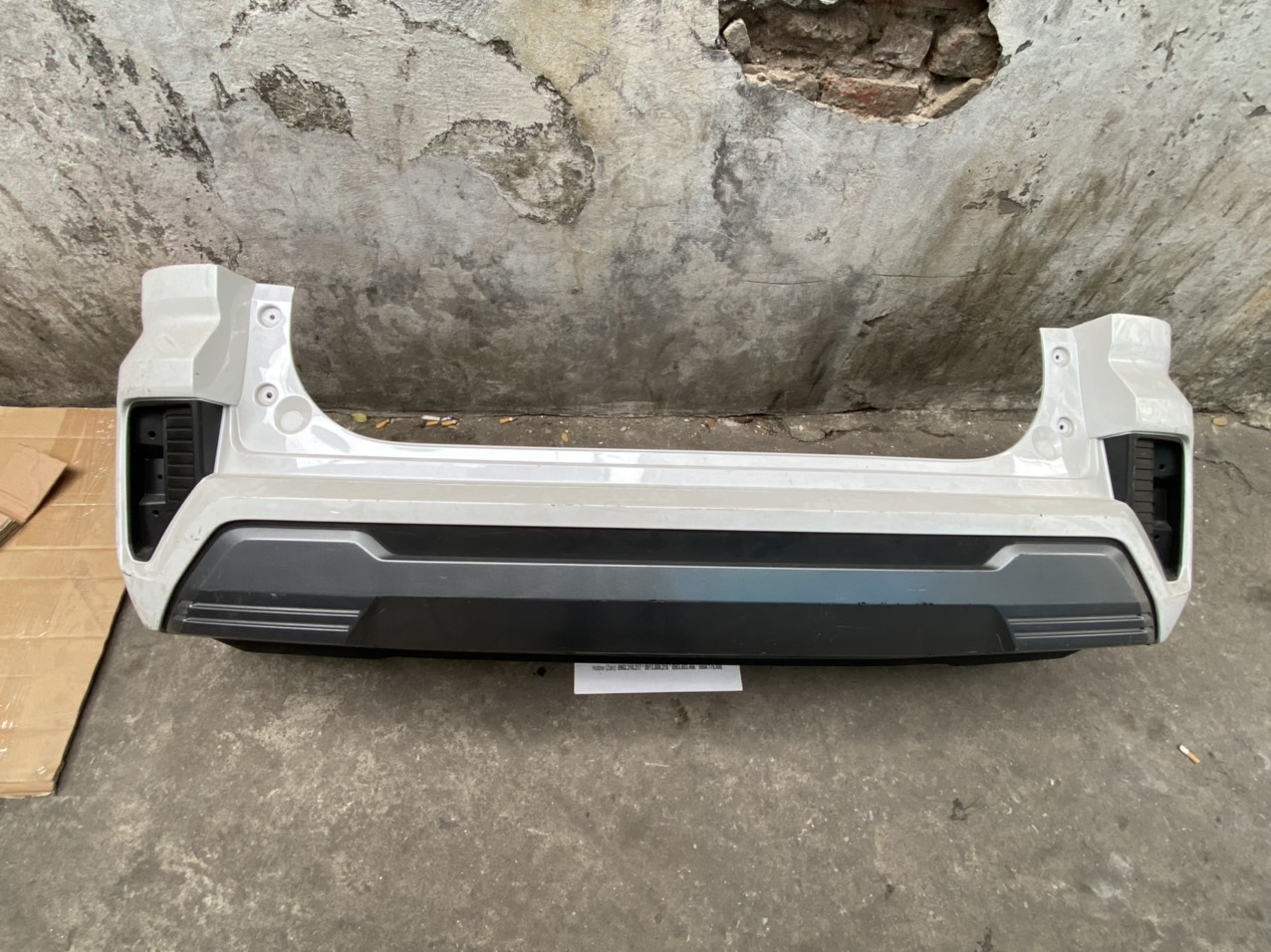 Cản sau sử dụng cho xe Mitsubishi Xpander 2022-2025 hàng Tháo xe - Bãi