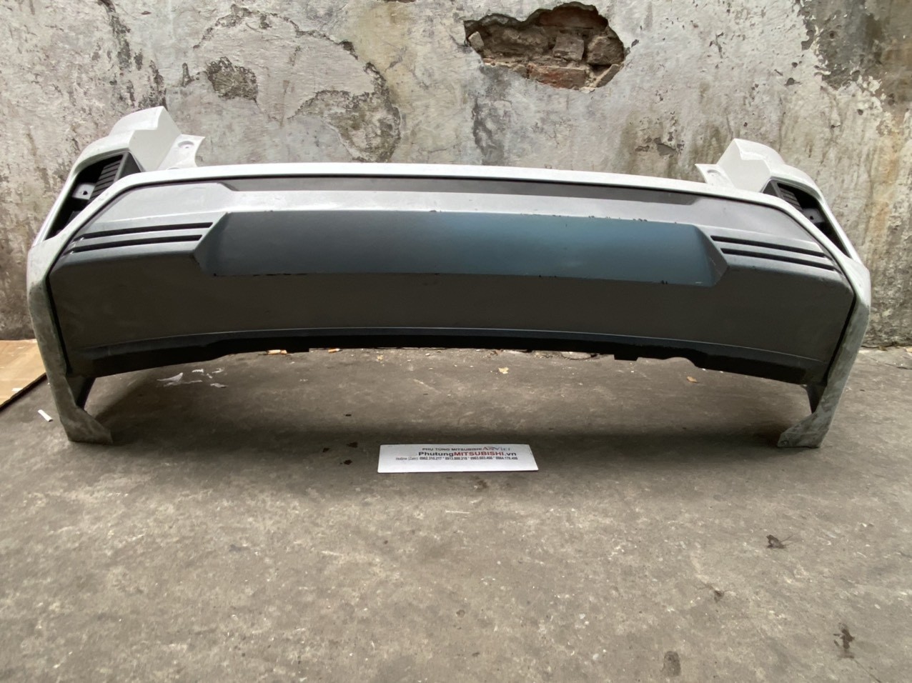 Cản sau sử dụng cho xe Mitsubishi Xpander 2022-2025 hàng Tháo xe - Bãi