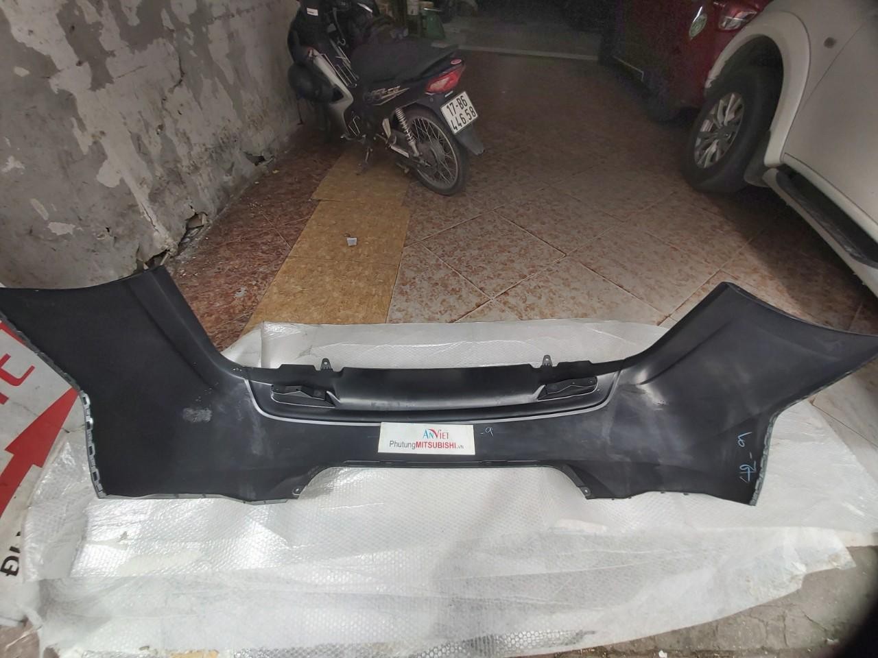 Cản sau, Ba đờ sốc sau sử dụng cho xe Mitsubishi Attrage - Hàng nhập khẩu chính ngạch