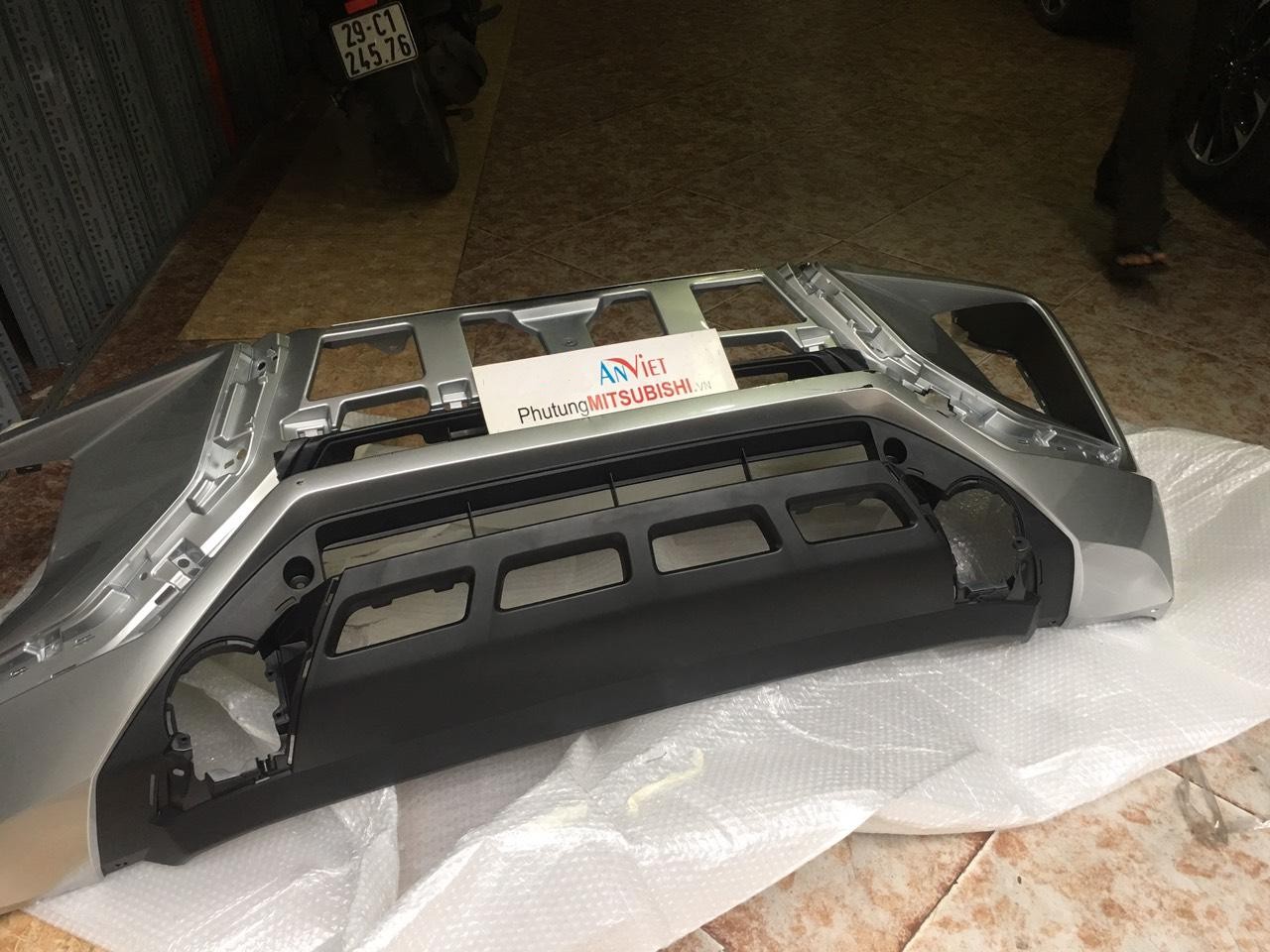 Cản trước, Ba đờ sốc trước sử dụng cho xe Xpander - Hàng nhập khẩu chính ngạch 62012A000P-6400D624HB