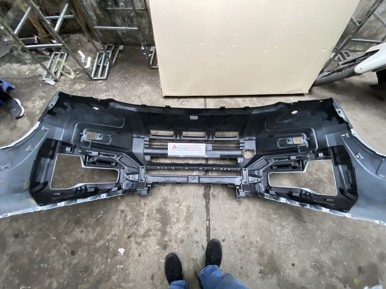 Cản trước, Ba đờ sốc trước sử dụng cho xe Mitsubishi Xpander Cross 2023-2025 - Hàng nhập khẩu chính ngạch