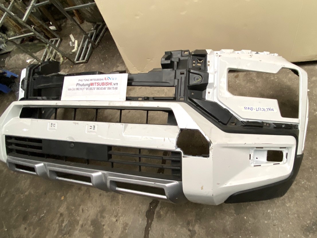 Cản trước, Ba đờ sốc trước sử dụng cho xe Mitsubishi Xpander Cross 2023-2025 - Hàng nhập khẩu chính ngạch
