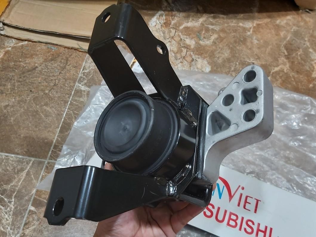 Cao su Chân máy sử dụng cho Mitsubishi Xpander - Hàng nhập khẩu chính ngạch 1093A183