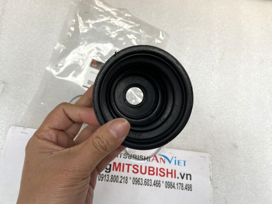 Cao su chụp bụi láp sử dụng cho xe Mitsubishi Xpander - Hàng nhập khẩu chính ngạch 3817A425