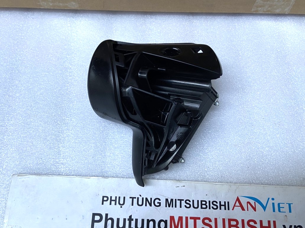 Chân gương sử dụng cho xe Xpander và Xpander Cross - Hàng nhập khẩu chính ngạch