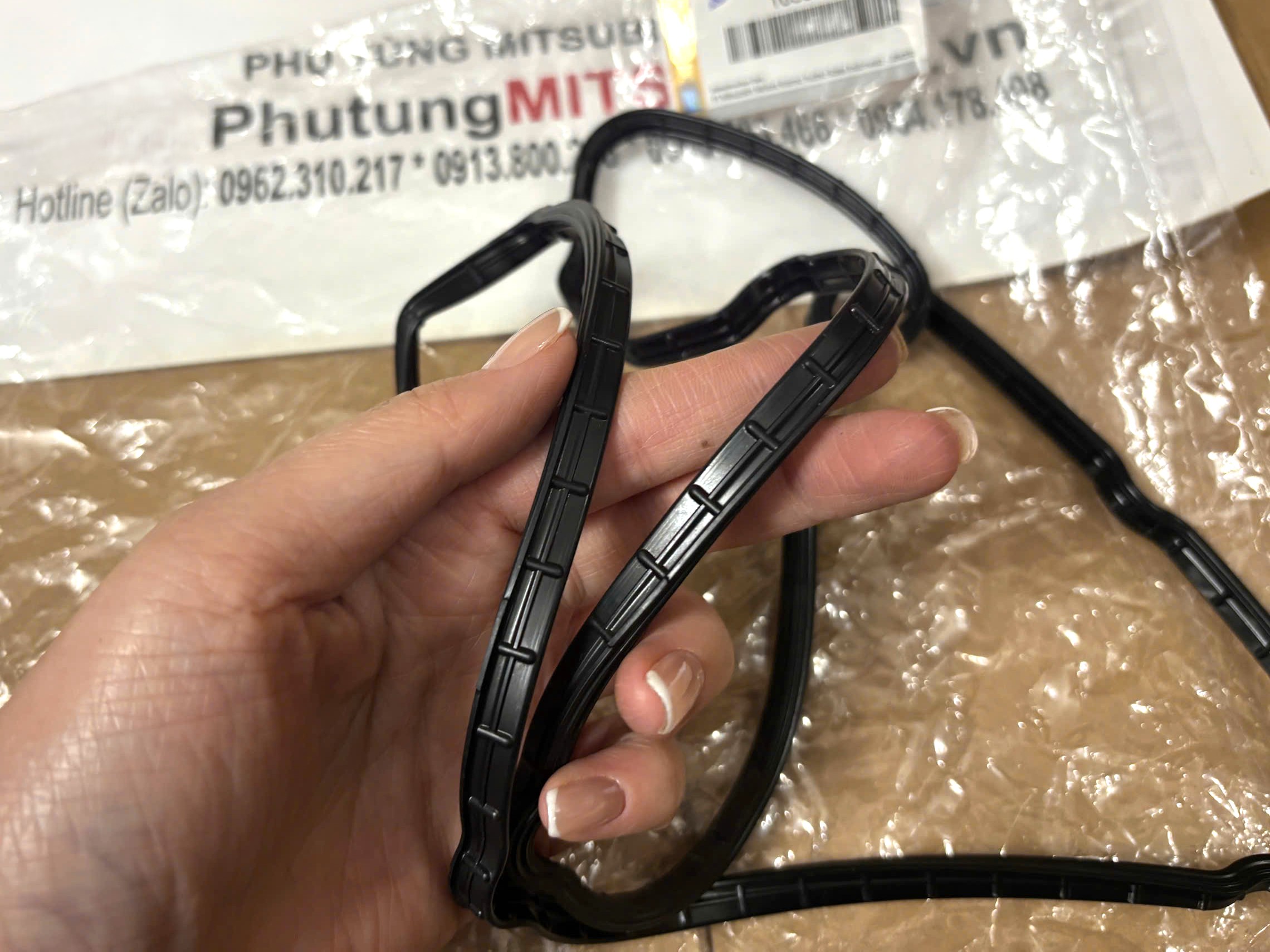Gioăng nắp dàn cò sử dụng cho xe Mitsubishi Xpander - Hàng nhập khẩu chính ngạch 1035B469