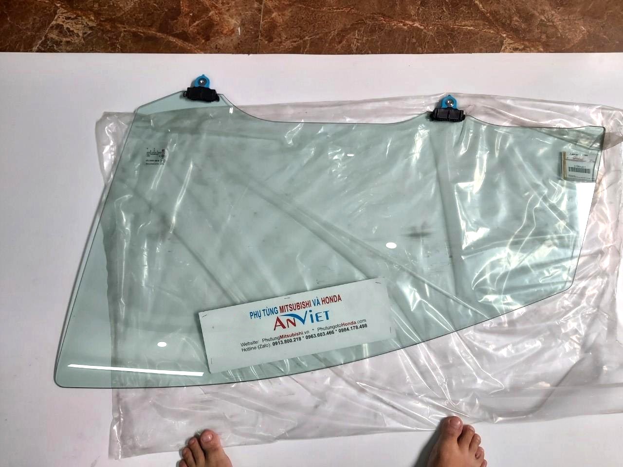 Kính cánh cửa sử dụng cho xe Xpander - Hàng nhập khẩu chính ngạch