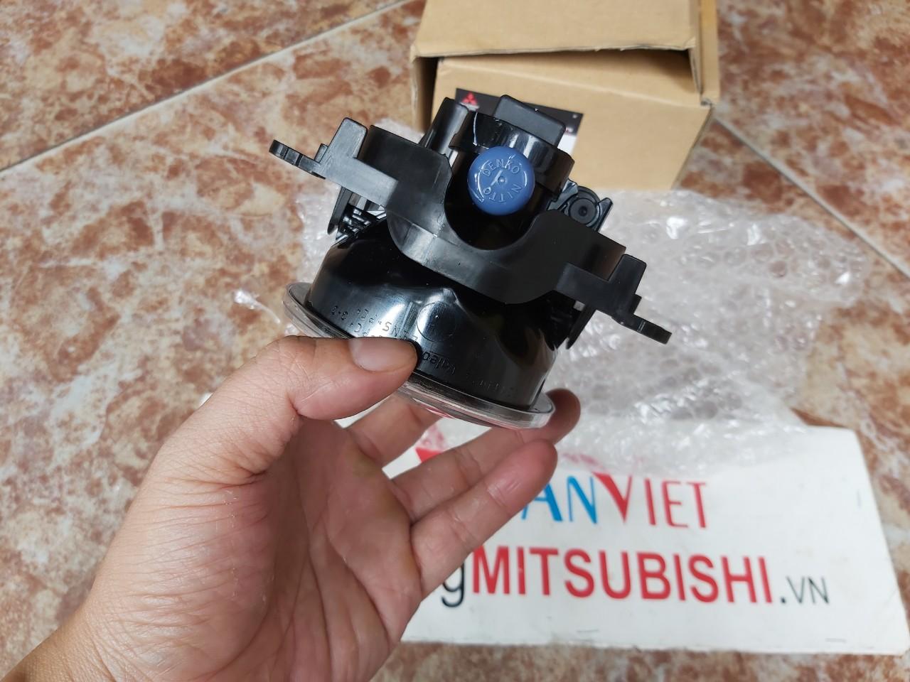 Đ&egrave;n gầm, Đ&egrave;n Sương M&ugrave; sử dụng cho xe Mitsubishi Xpander