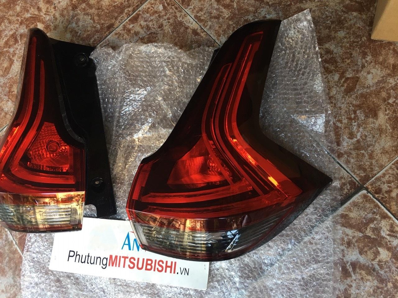 Đèn hậu, Đèn lái sau Miếng Ngoài trên hông sử dụng cho xe Mitsubishi Xpander - Hàng nhập khẩu chính ngạch