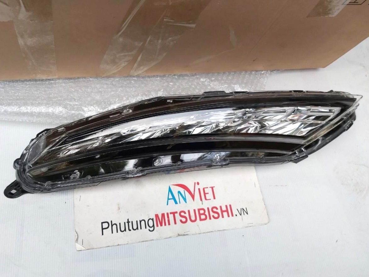 Đèn led ban ngày sử dụng cho xe Mitsubishi Xpander 2018-2022 - Hàng nhập khẩu chính ngạch 8312A033 8312A034