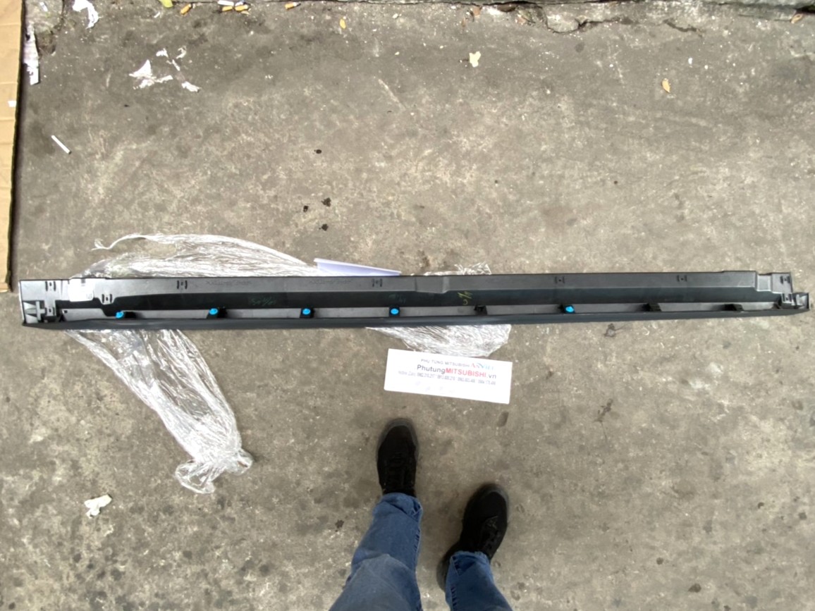 Ốp babole sử dụng cho xe Xpander - Hàng nhập khẩu chính ngạch