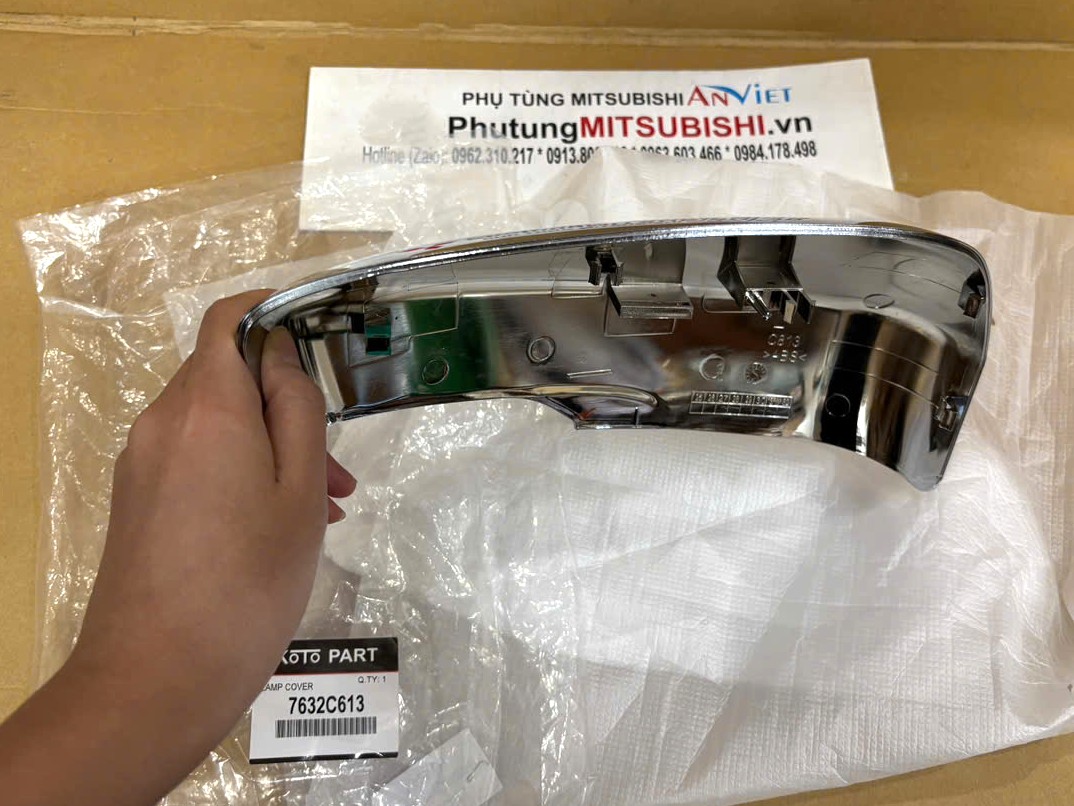Ốp gương, Gáo gương sử dụng cho Mitsubishi Xpander, Xpander Cross Mạ Crom 7632C613 7632C614