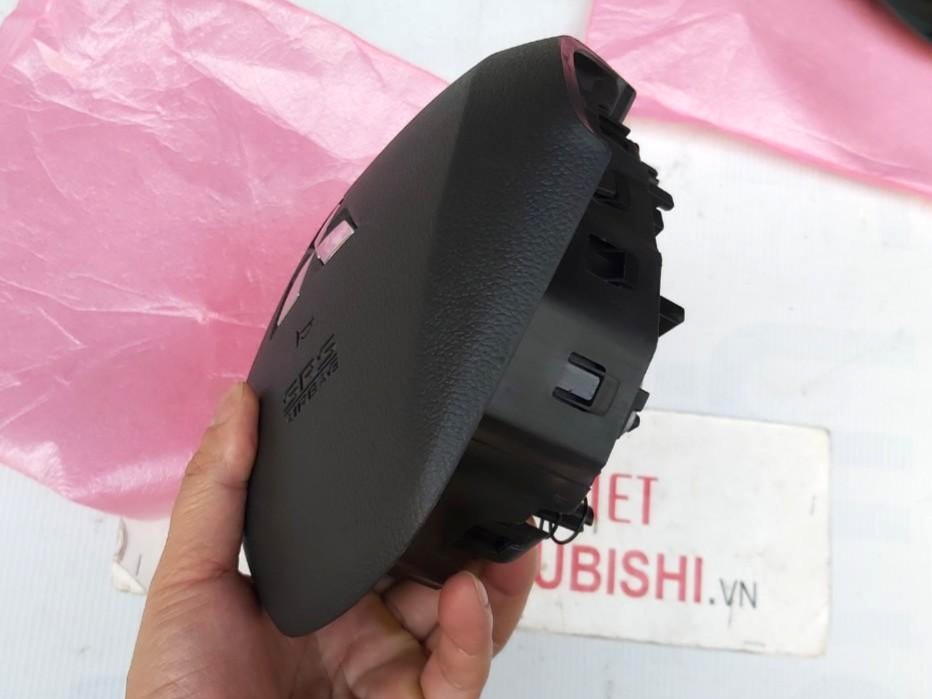 Túi khí bên lái, Túi khí vô lăng sử dụng cho xe Xpander và Xpander Cross - Hàng nhập khẩu chính ngạch 7030A322XA