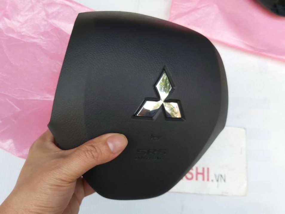 Túi khí bên lái, Túi khí vô lăng sử dụng cho xe Xpander và Xpander Cross - Hàng nhập khẩu chính ngạch 7030A322XA