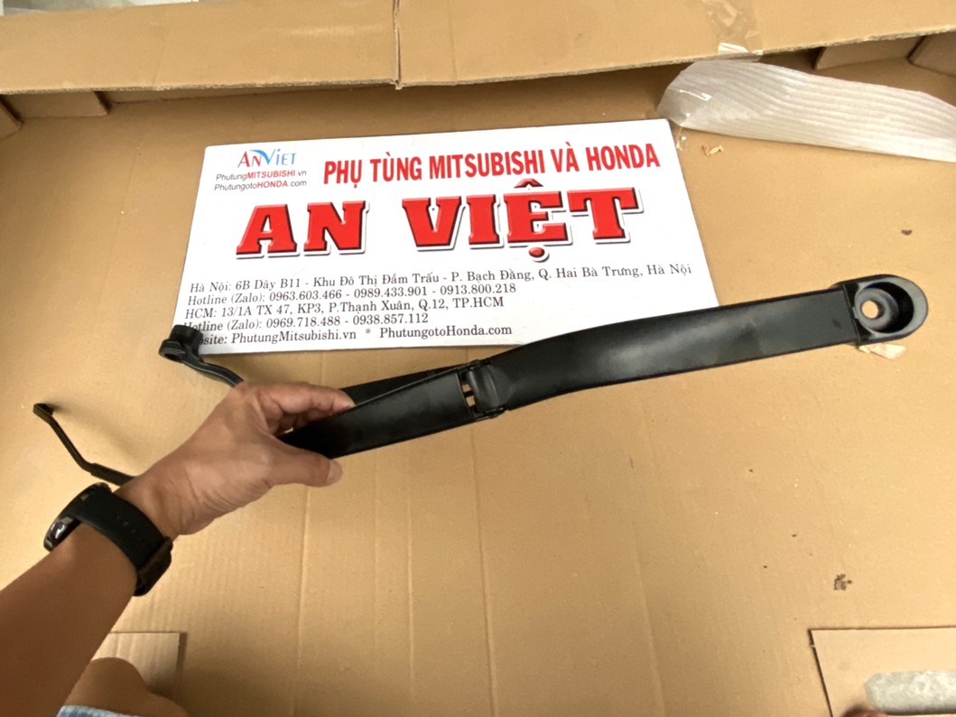 Tay, Cần gạt mưa sử dụng cho xe Mitsubishi Xpander và Xpander Cross | Hãng DEKOSHI