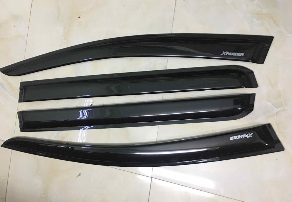 V&egrave; Che Mưa sử dụng cho xe Mitsubishi Xpander