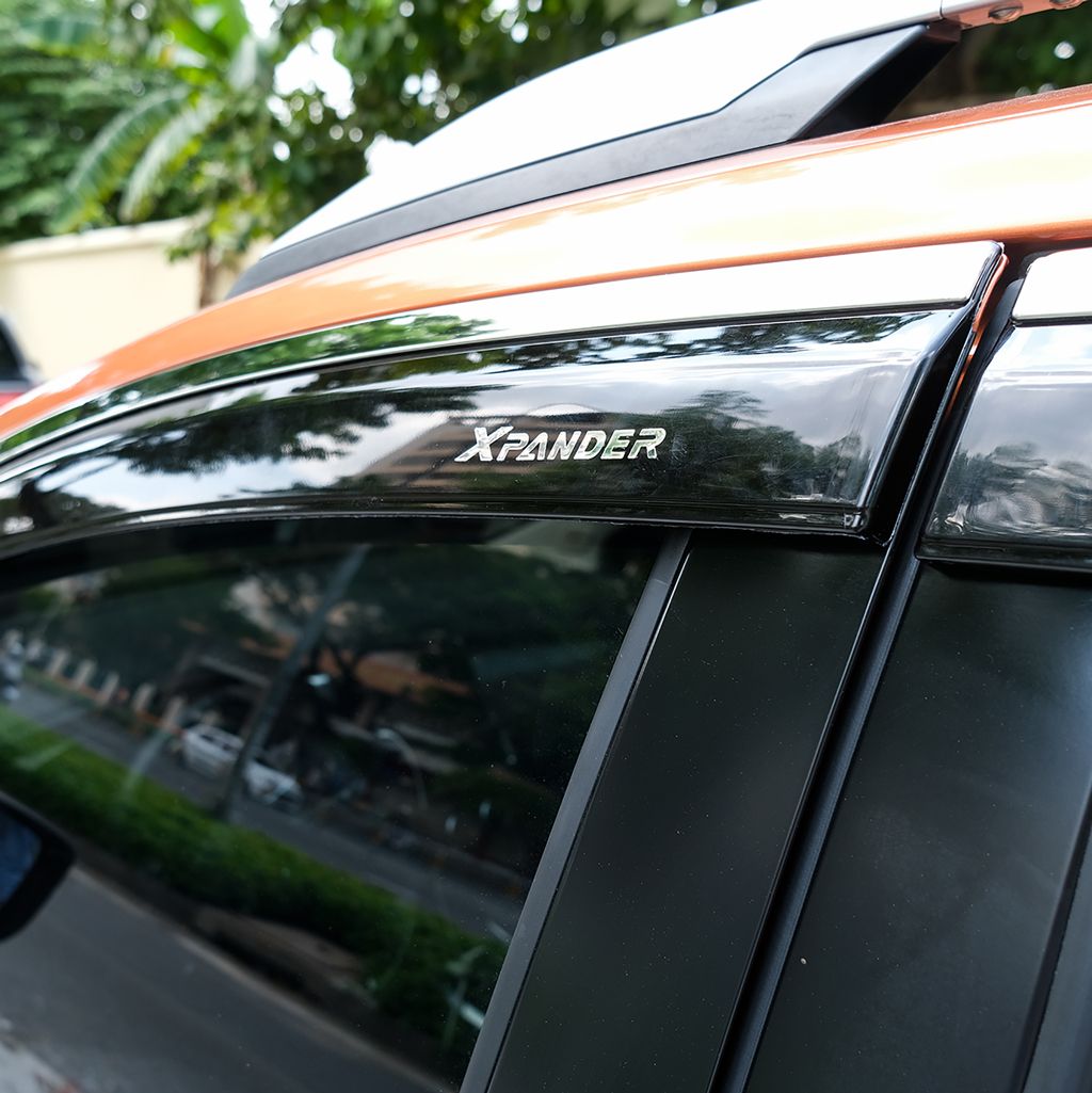 V&egrave; Che Mưa sử dụng cho xe Mitsubishi Xpander